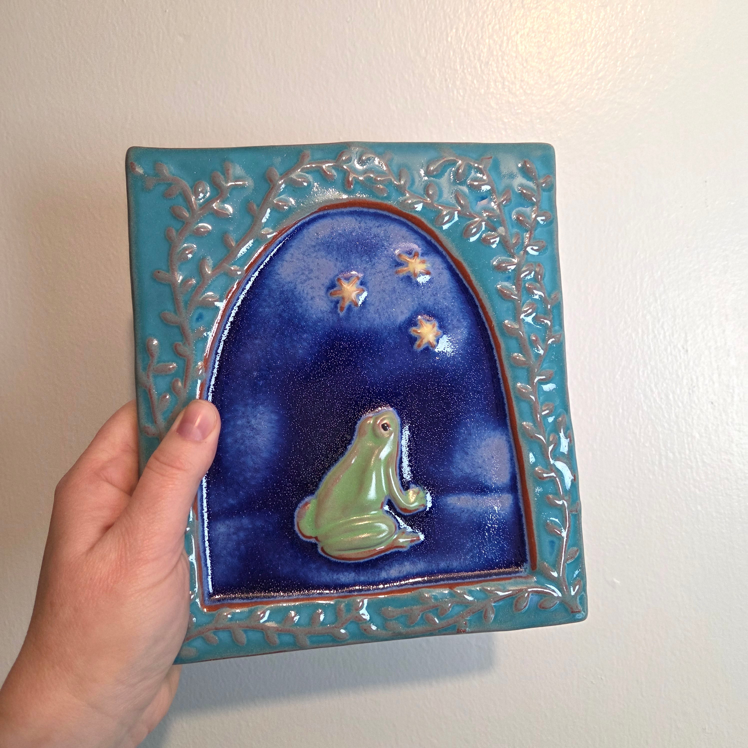 Frog Icon Wall Tile - Heart of the Home Inc