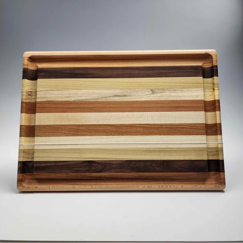 Grooved Small Cutting Board