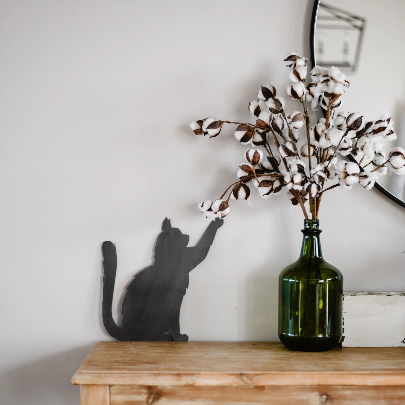 Reaching Cat Wall Decor - Heart of the Home LV