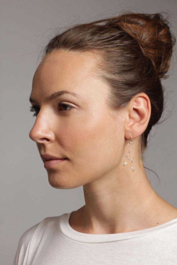 Mini Lattice Earrings in Pearl & Gold
