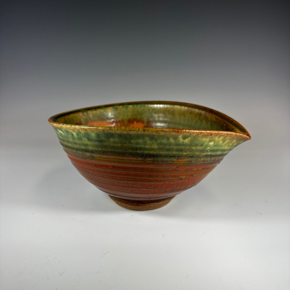 Medium Pouring Bowl - Heart of the Home PA