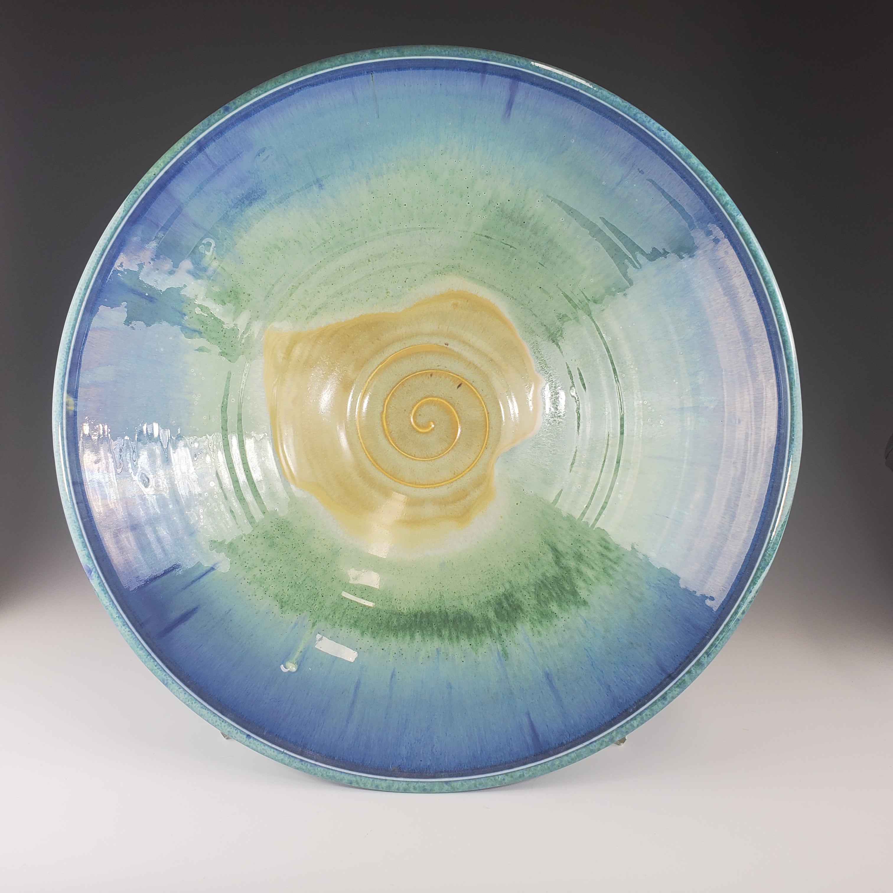 Medium Serving Bowl - Heart of the Home PA