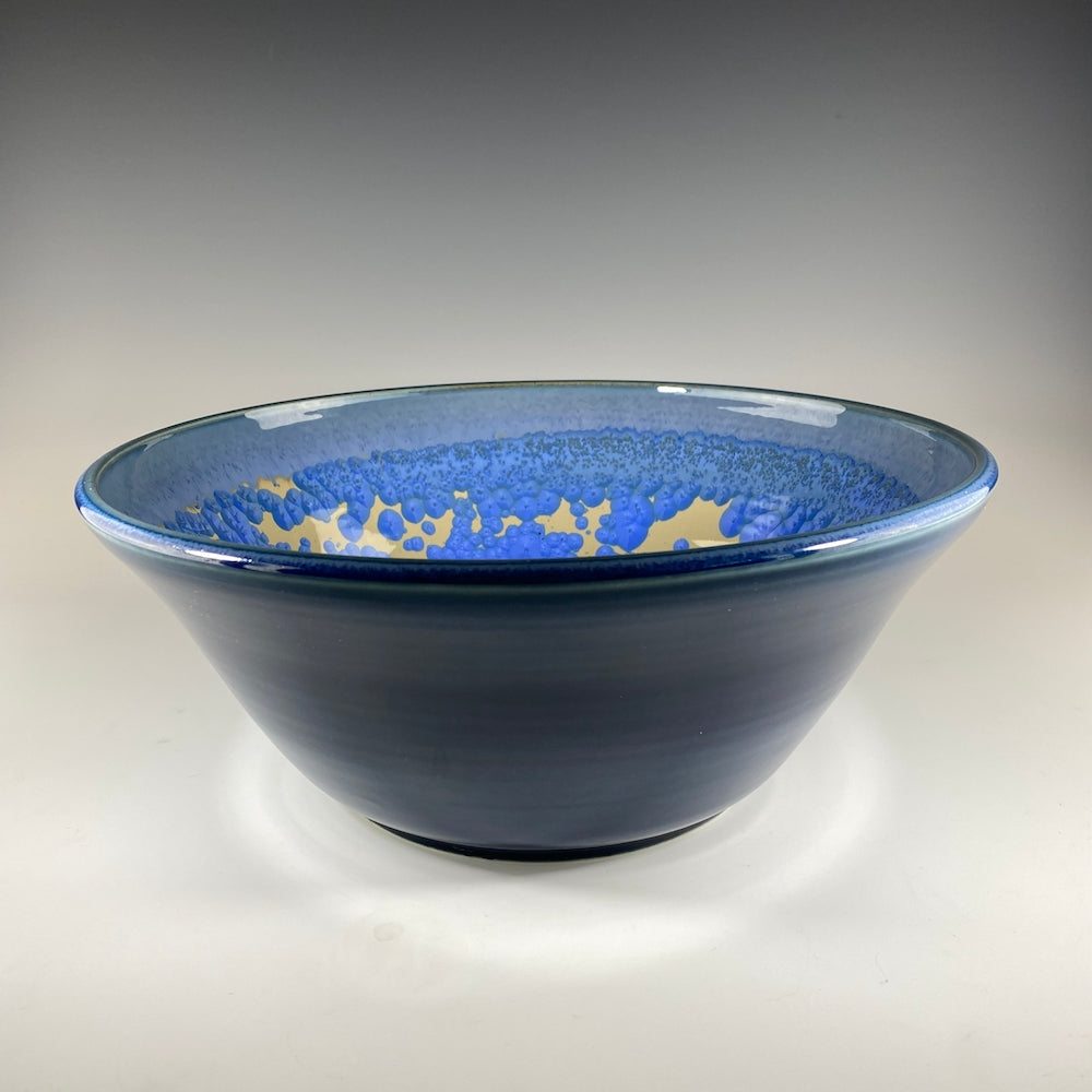 Medium Serving Bowl in Sky Blue - Heart of the Home PA