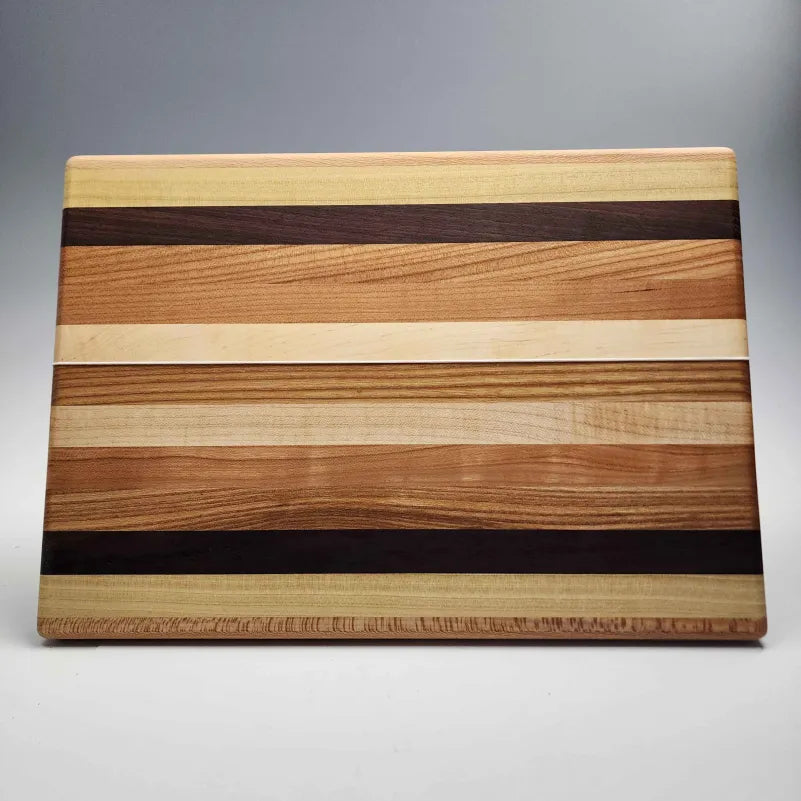Classic Medium Cutting Board