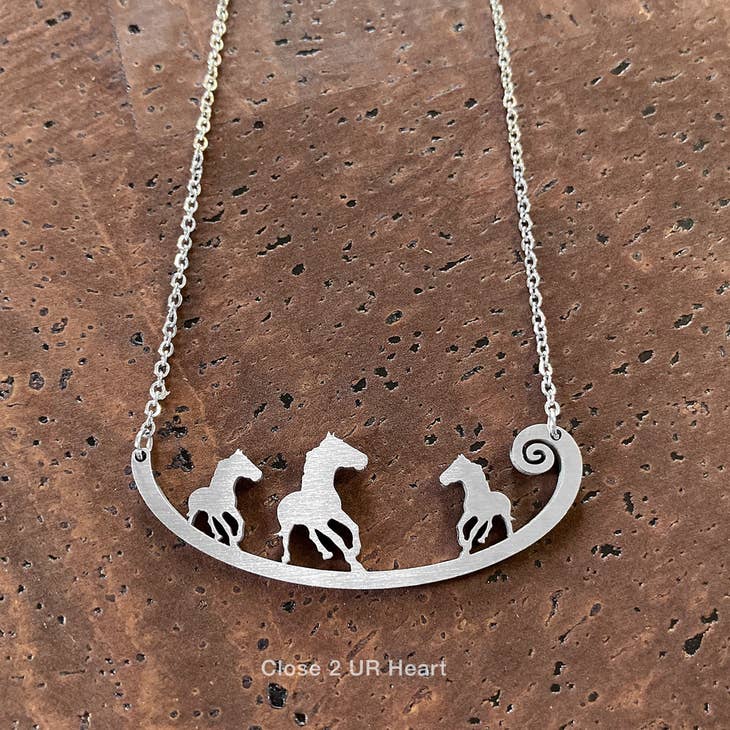 Three Horses Necklace - Heart of the Home LV