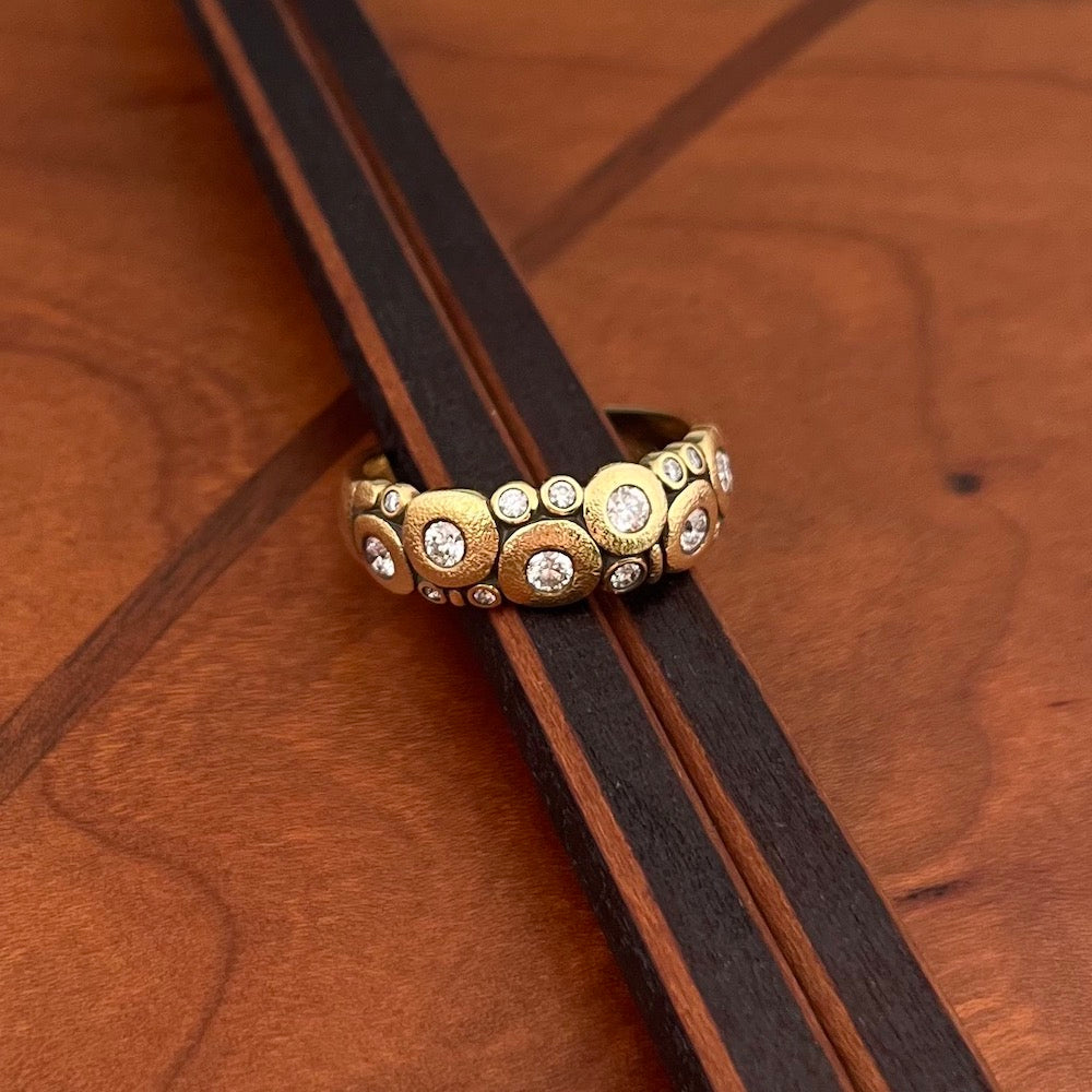 Candy Ring with White Diamond - Heart of the Home LV