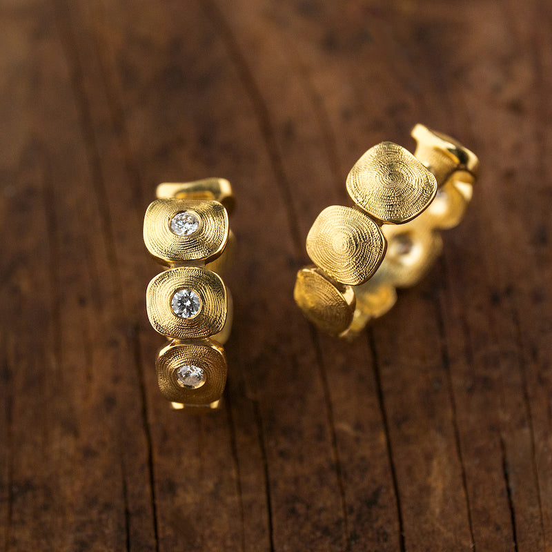 Dancing Squares Huggie Earrings - Heart of the Home LV