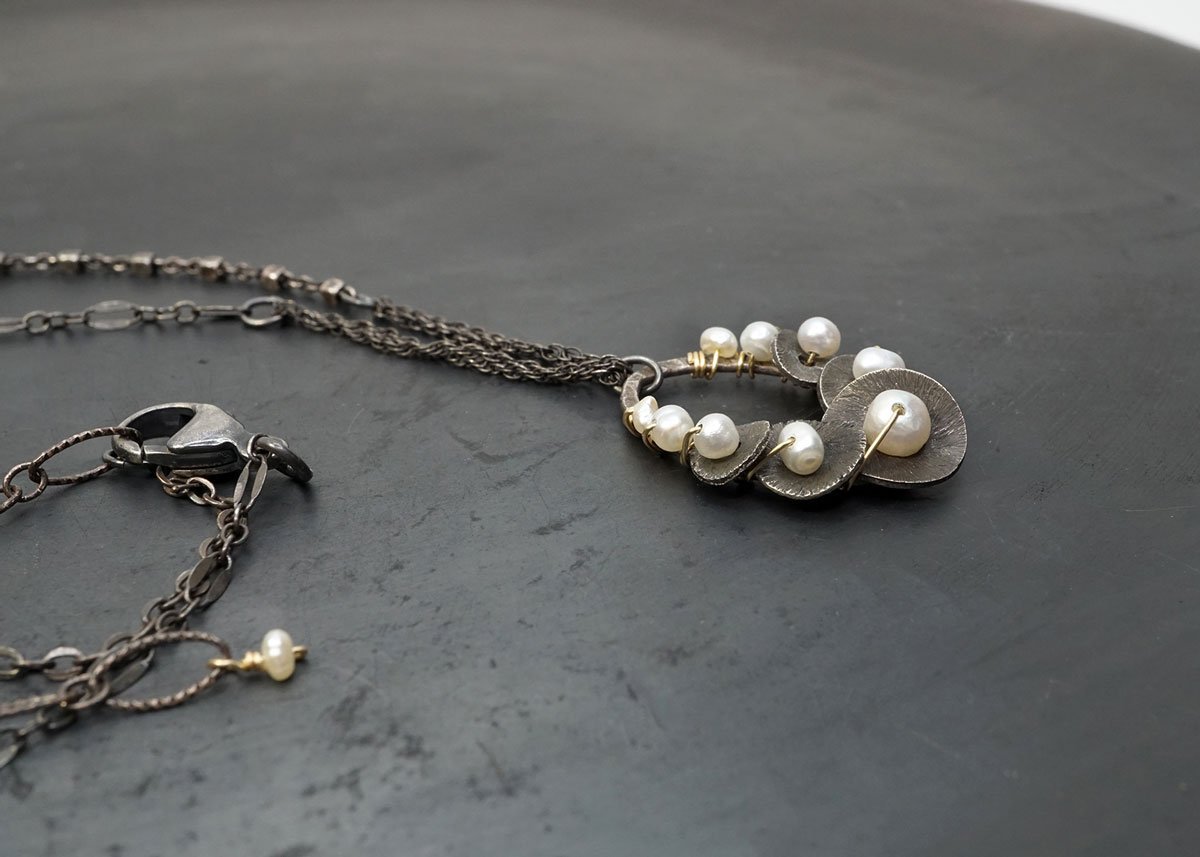 Oval Lilypad Necklace - Heart of the Home Inc