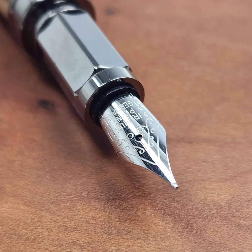 Green Boxwood Fountain Pen