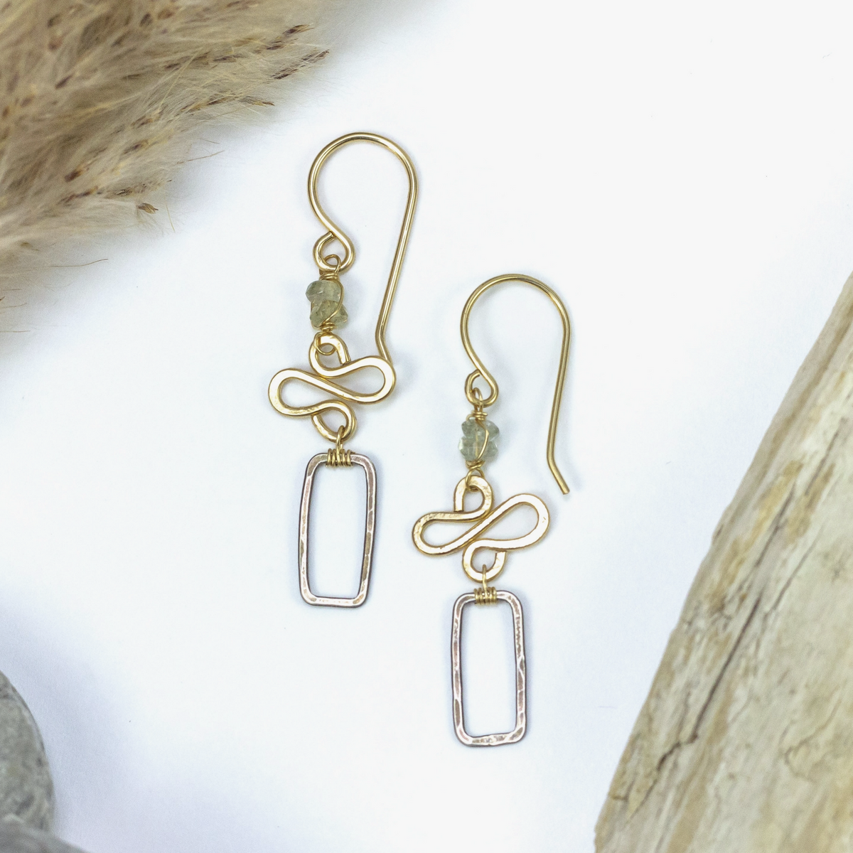 Serpent&#39;s Serenity Earrings - Heart of the Home LV