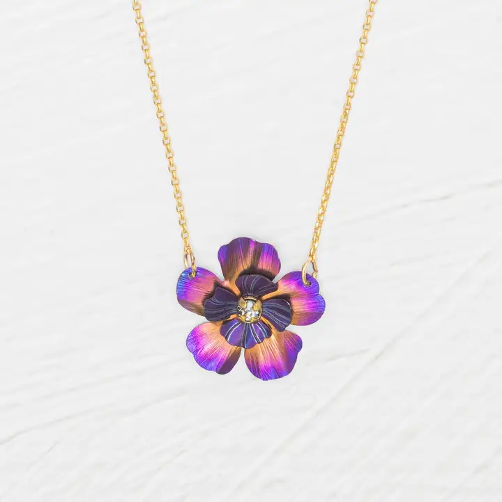 Blissful Bloom Necklace in Sparkling Fuchsia - Heart of the Home Inc