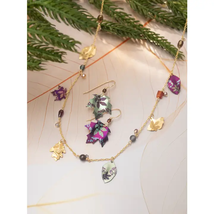 Charming Leaf Necklace - Heart of the Home Inc