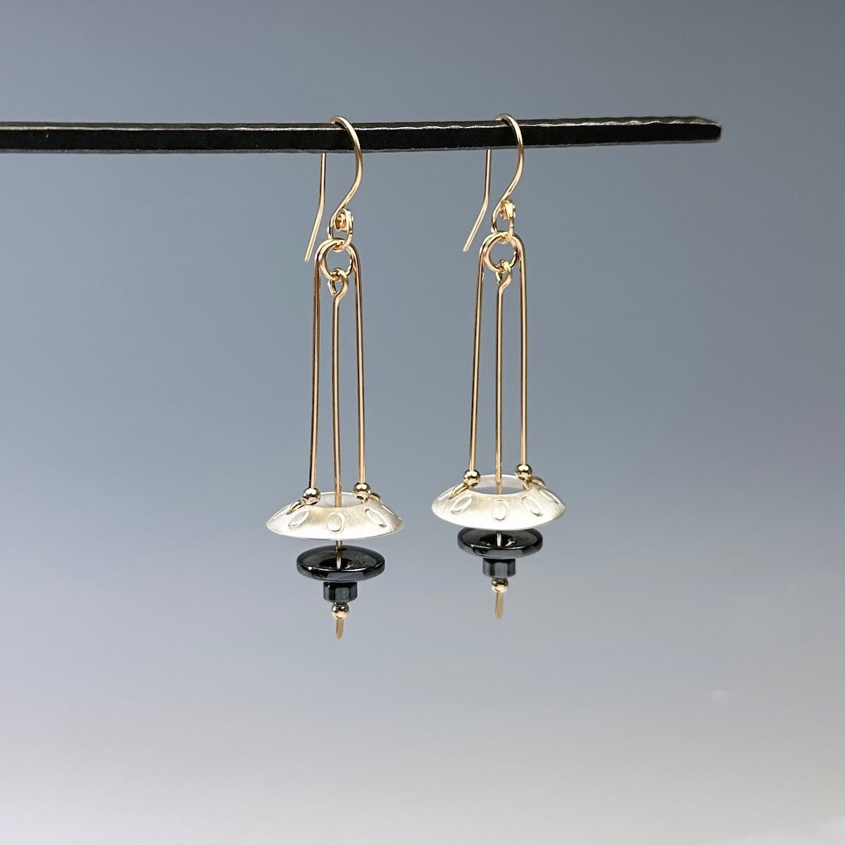 Flying Saucer Earrings - Heart of the Home Inc