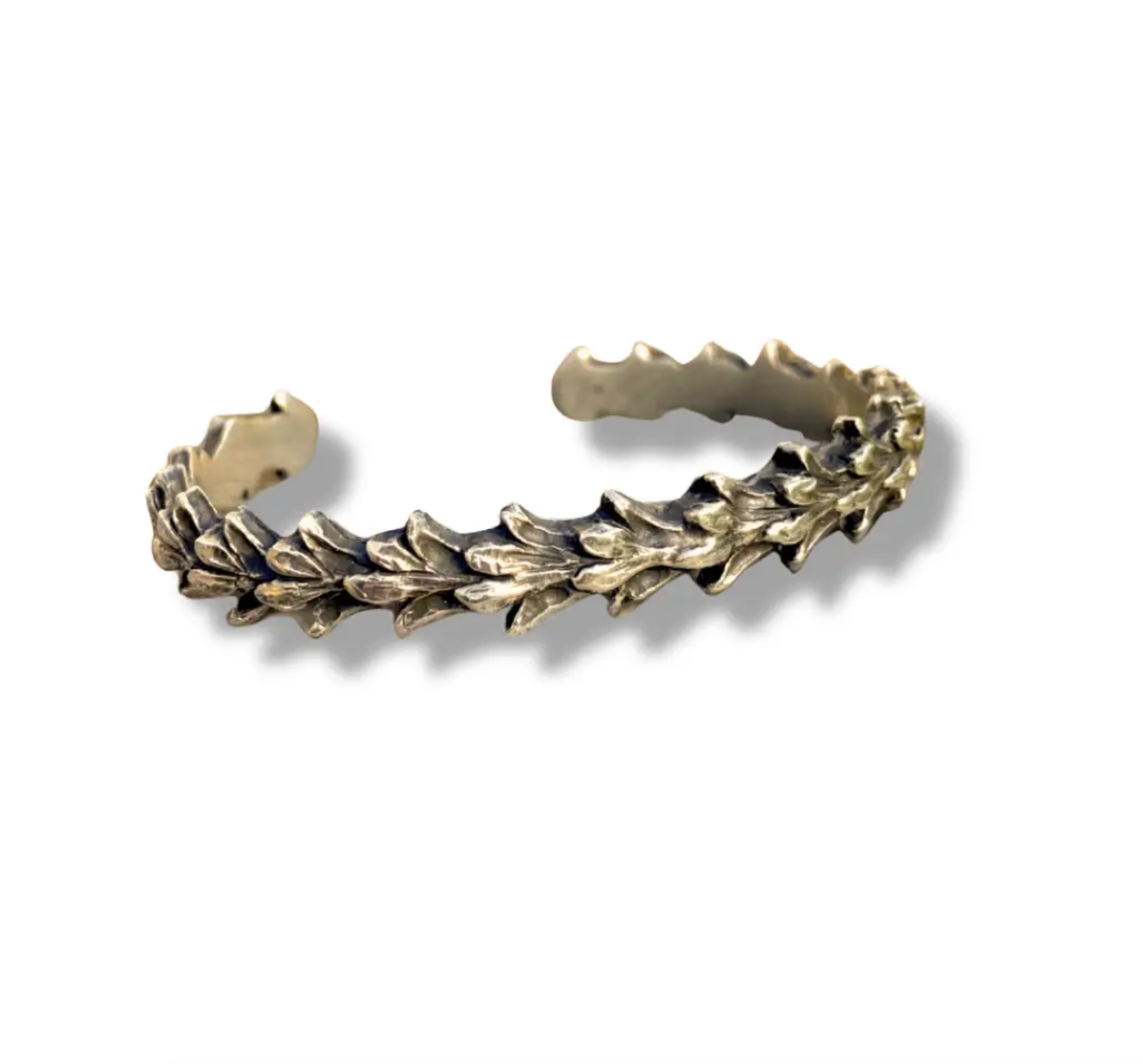 Warm Deerhorn Cedar Rodeo Cuff - Heart of the Home Inc