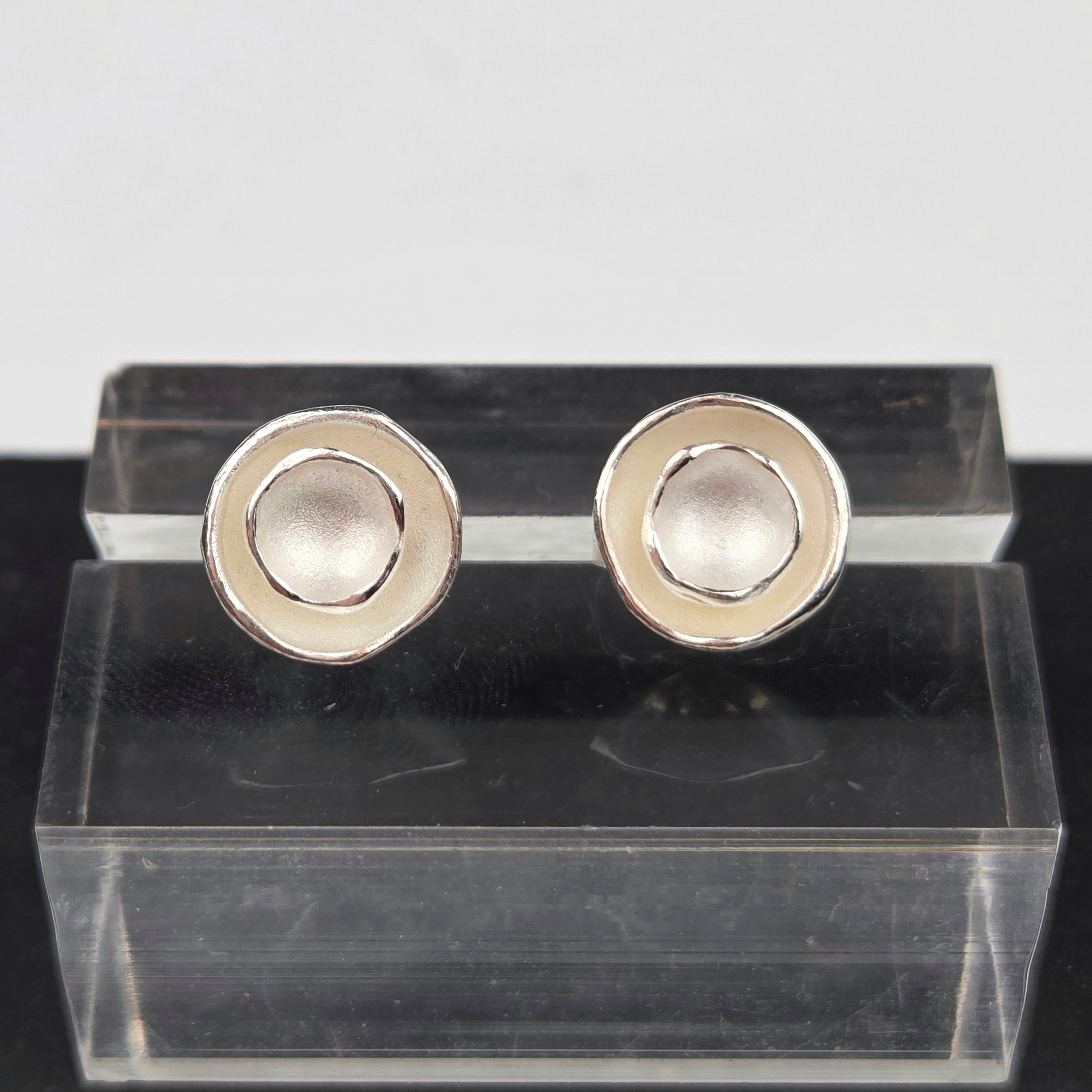 Dishy Oyster Posts - Heart of the Home Inc