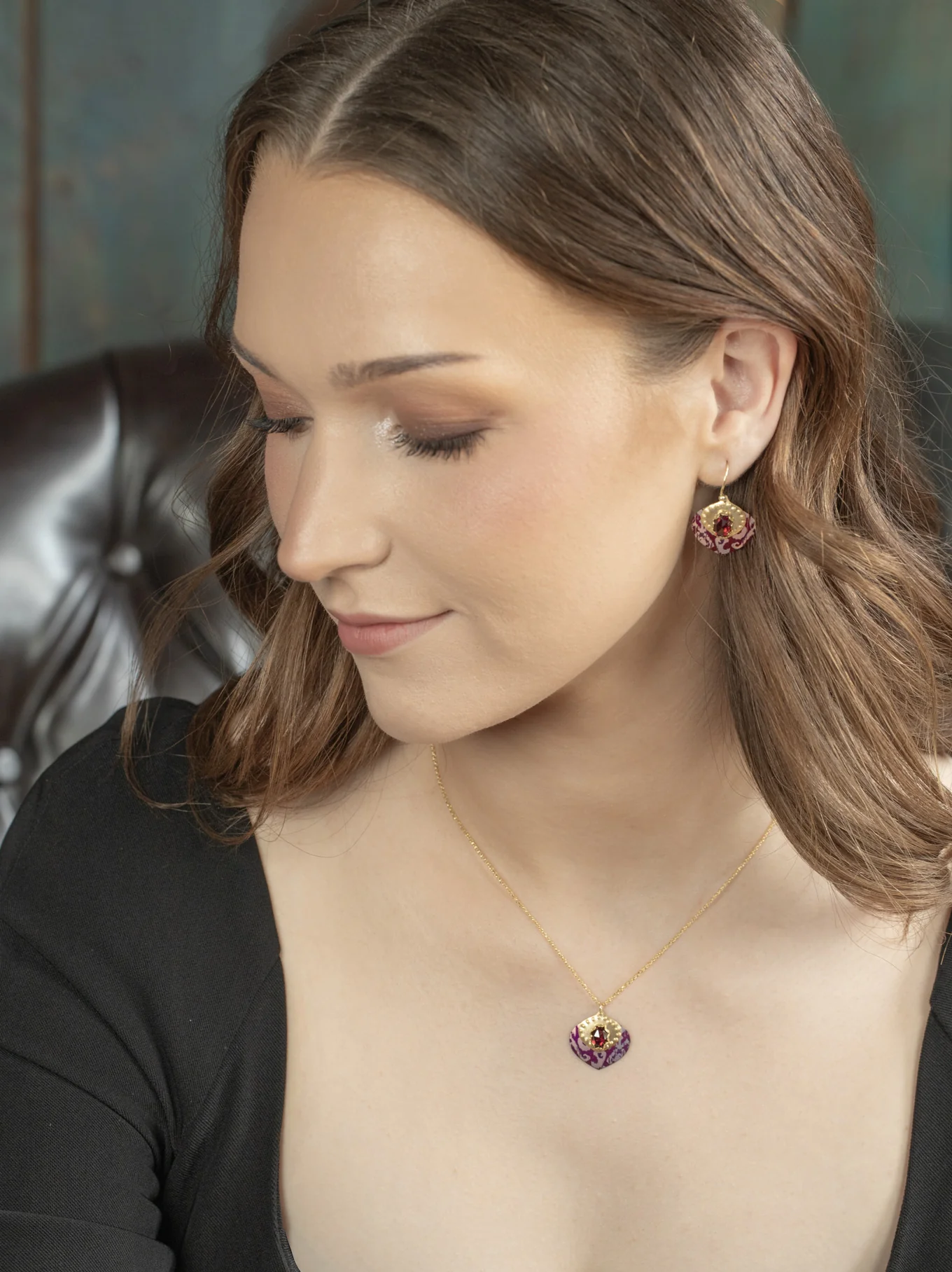 Arabella Pendant in "Vintage Burgundy" - Heart of the Home Inc