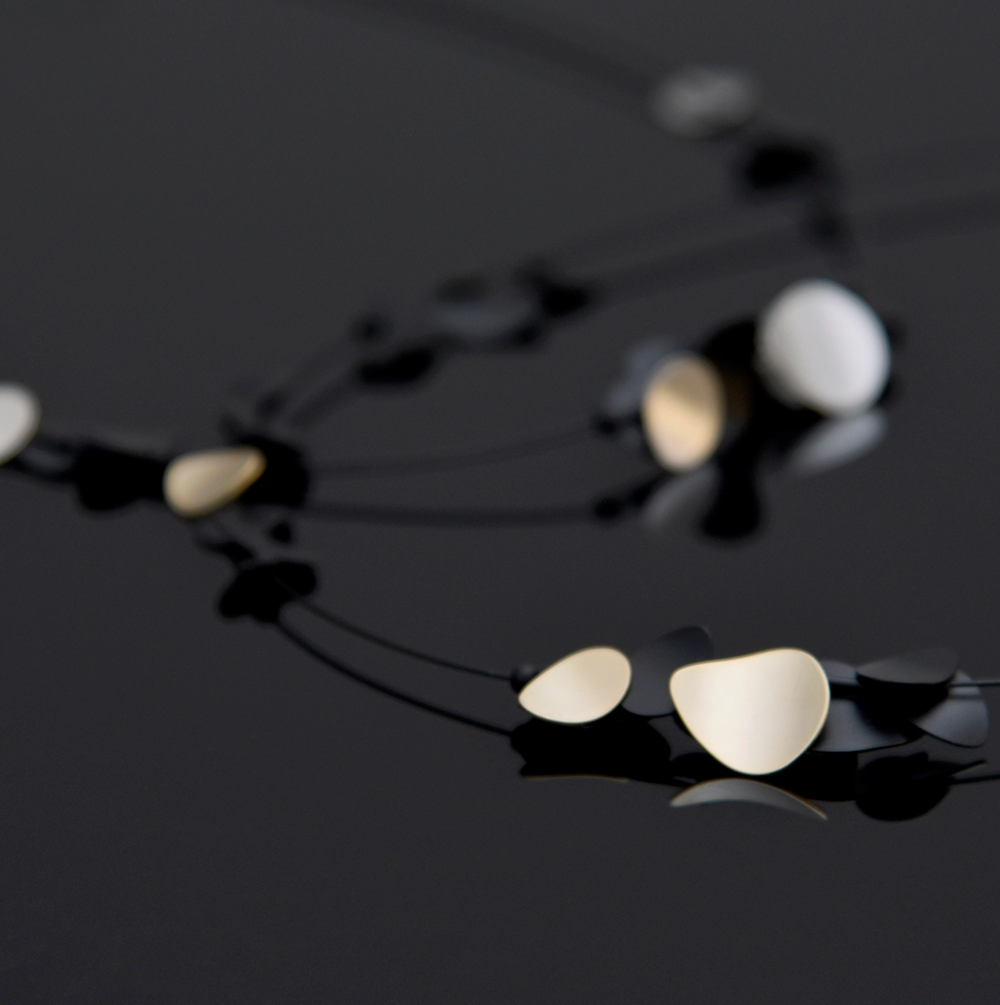 Florae Necklace In Black And Gold - Heart of the Home Inc
