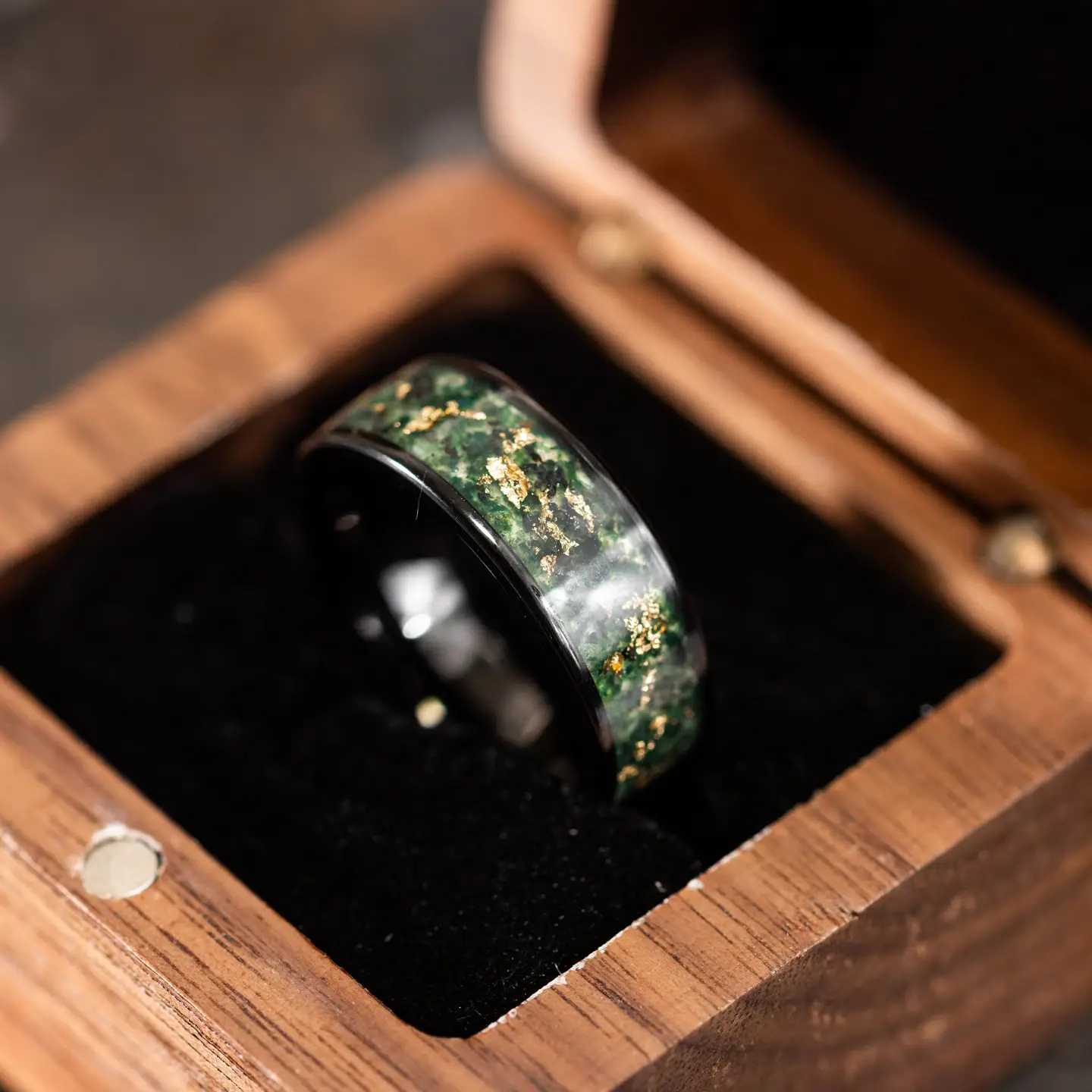 Moss Agate & Gold Flake Inlaid Ring (8mm)