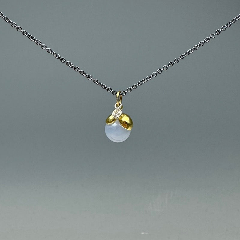 Berry Bloom Necklace in Vermeil and Lace Agate - Heart of the Home LV