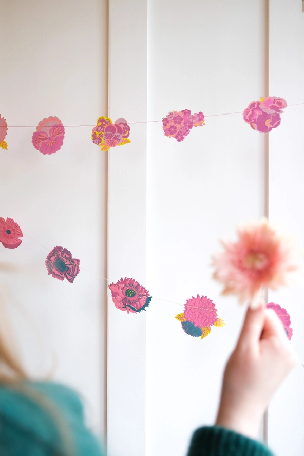 Summer Garland - Heart of the Home Inc
