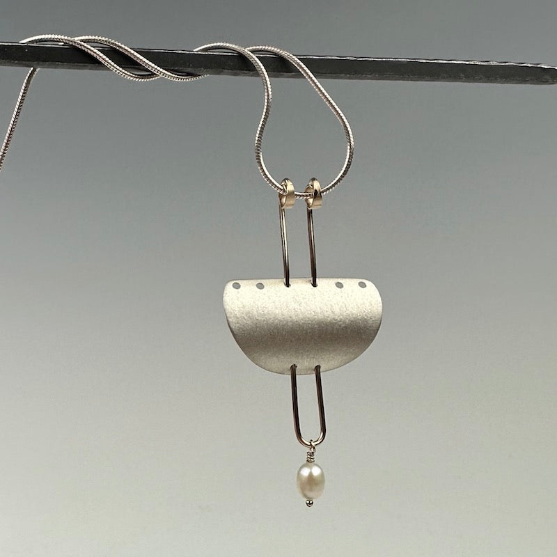 Modern Curve Pendant