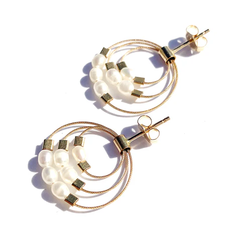 Trinity Post Earring in Gold & Pearl