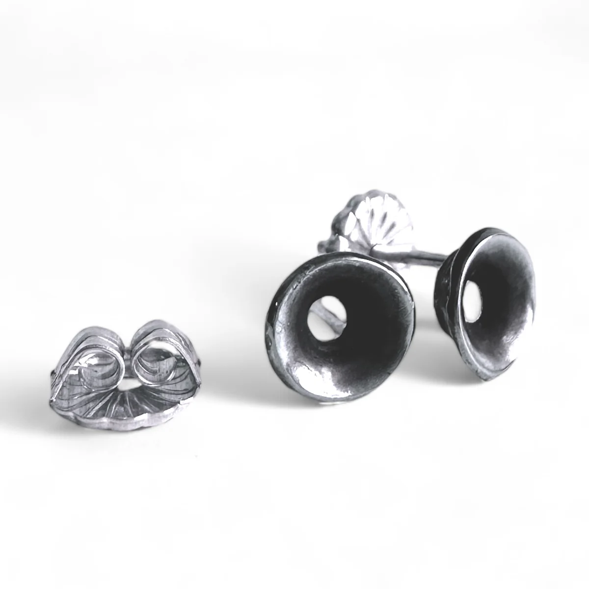 Anemone Stud Earrings in Patina Silver - Heart of the Home Inc