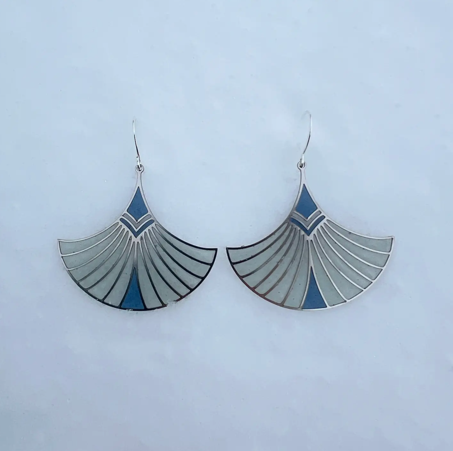 Rivula Resin Earrings - Heart of the Home Inc