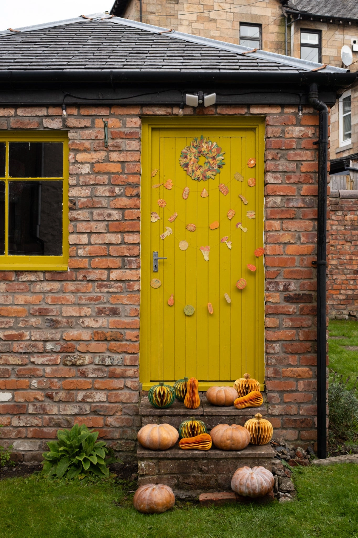 Mushroom Garland - Heart of the Home Inc