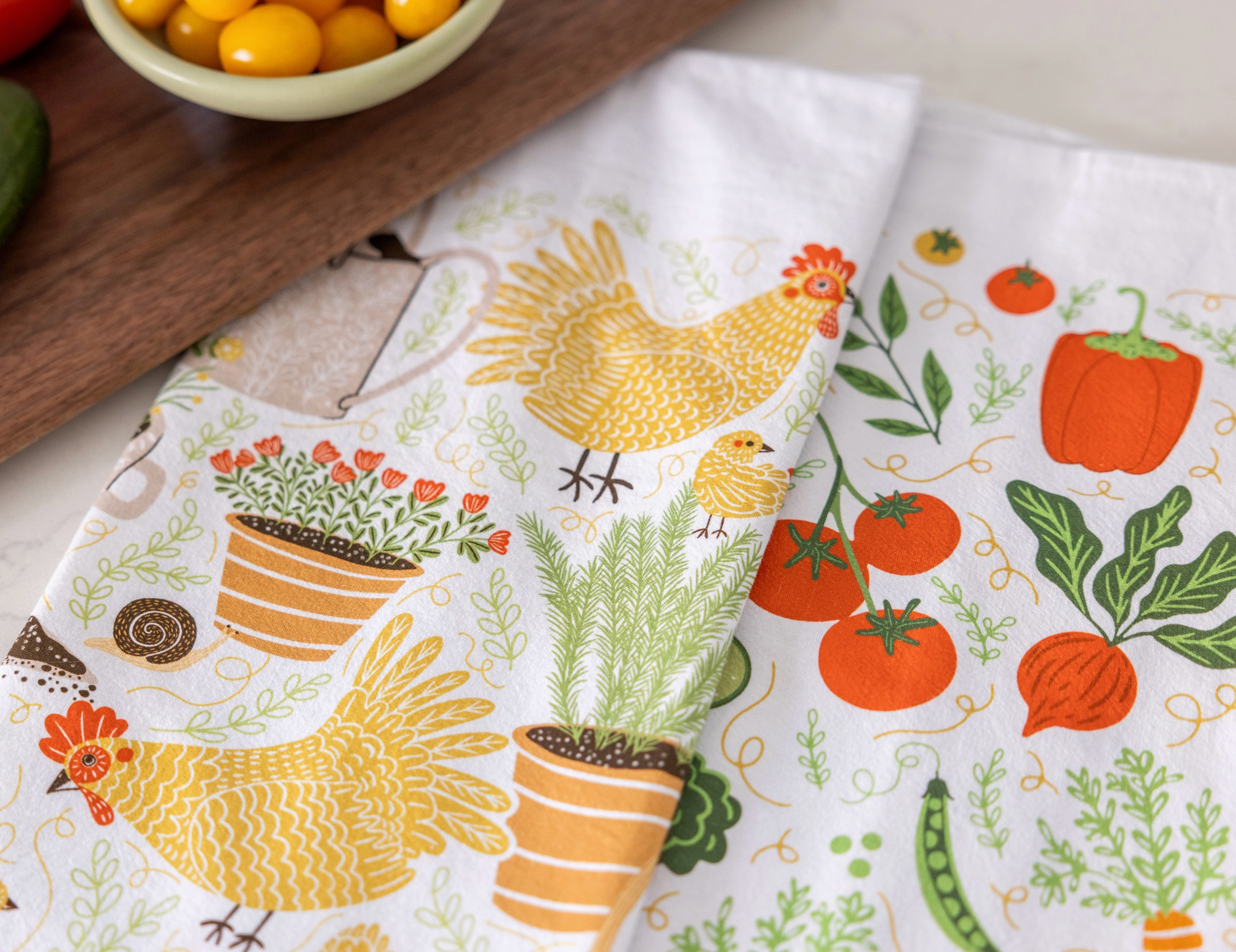 Garden Chickens Tea Towel - Heart of the Home Inc