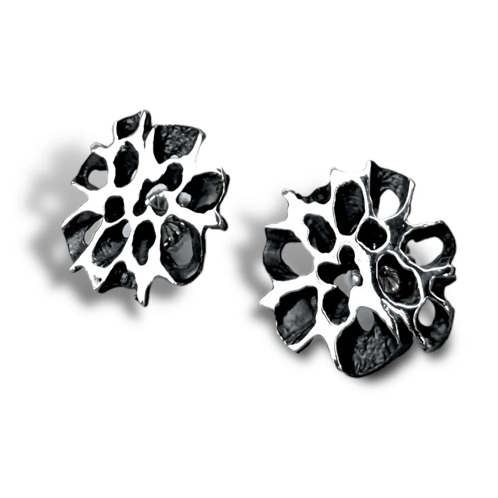 Sweetgum Slice Stud Earrings in Patina Silver - Heart of the Home Inc