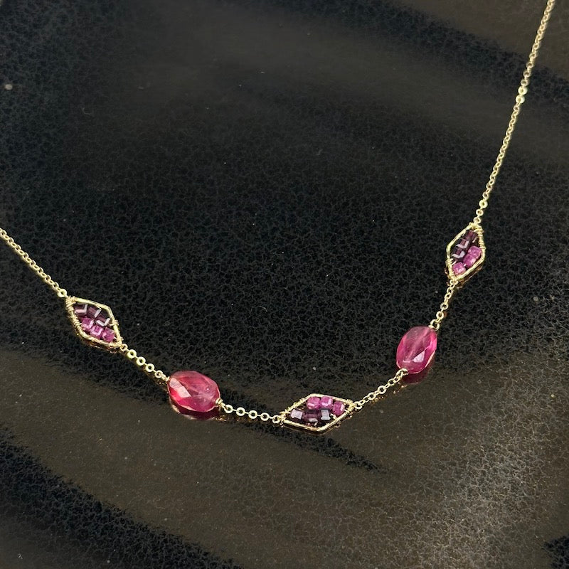 Red & Pink Horizontal Necklace - Heart of the Home Inc