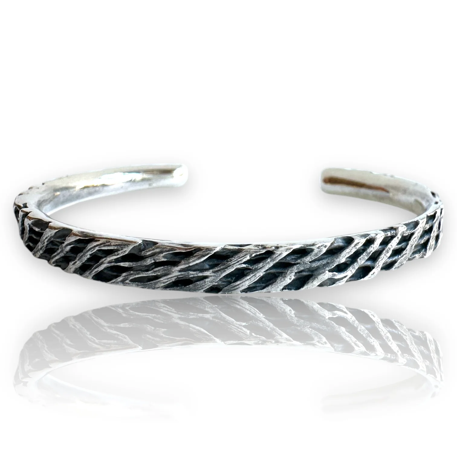 Palm Stackable Cuff in Patina Silver - Heart of the Home Inc