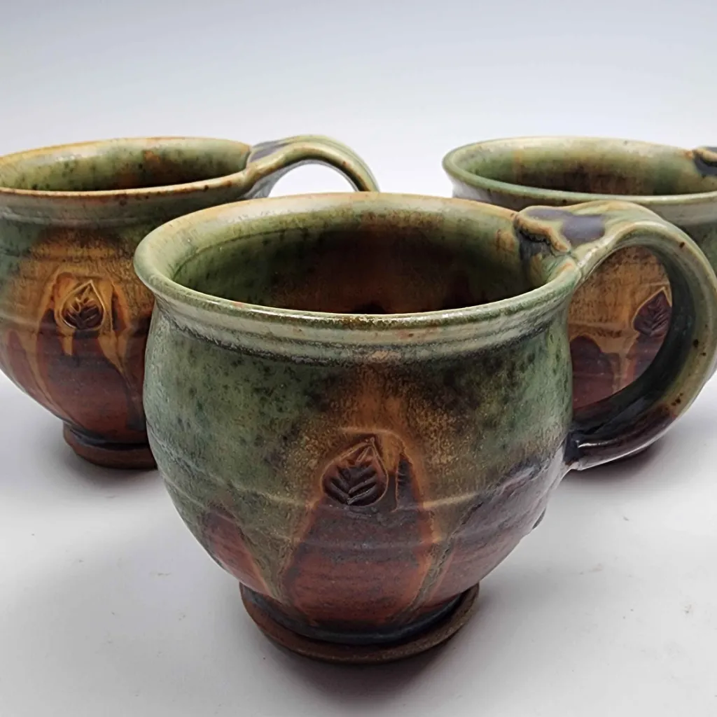 Round Footed Mug