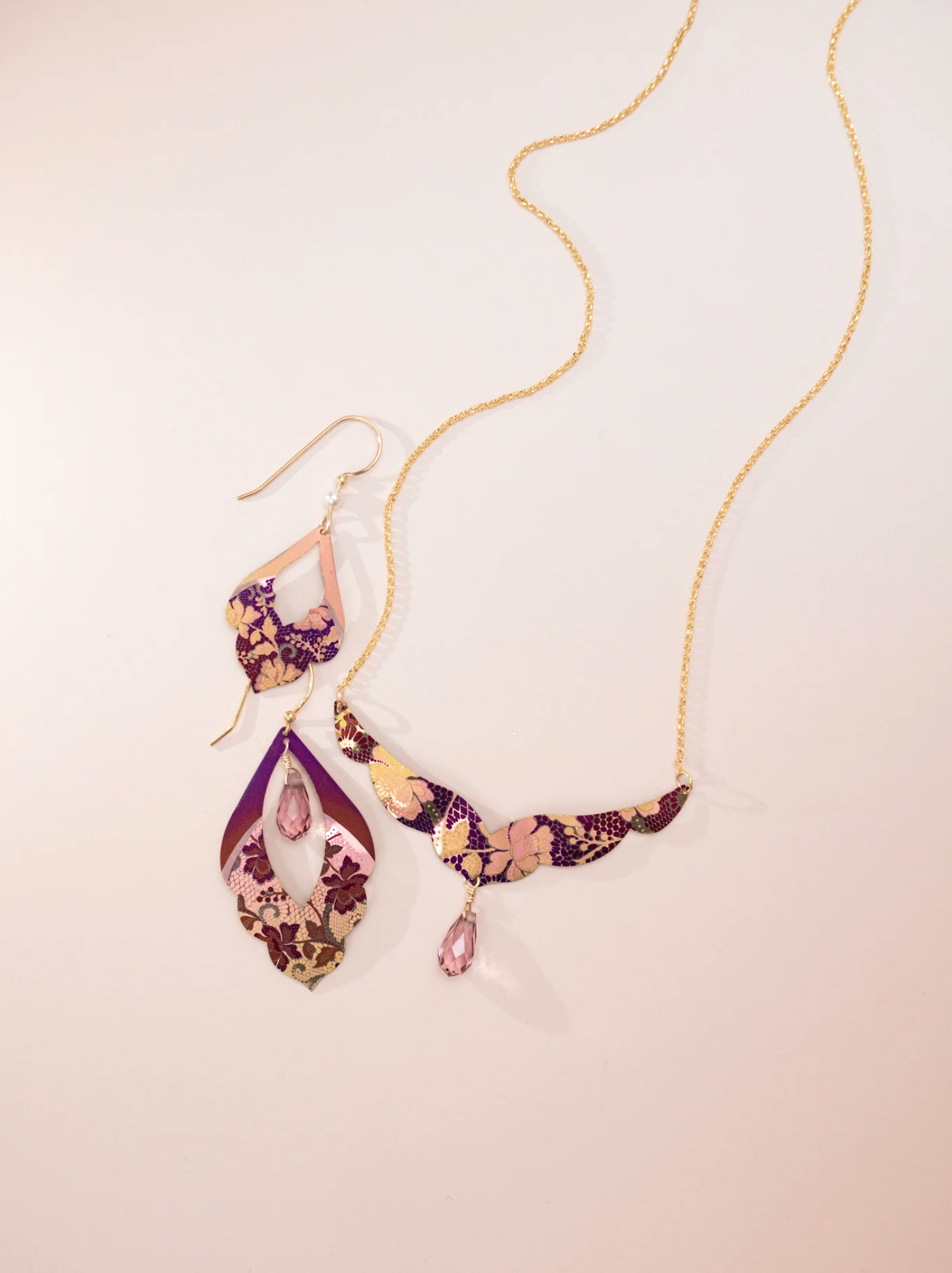 Isla Necklace in Vintage Burgundy - Heart of the Home LV
