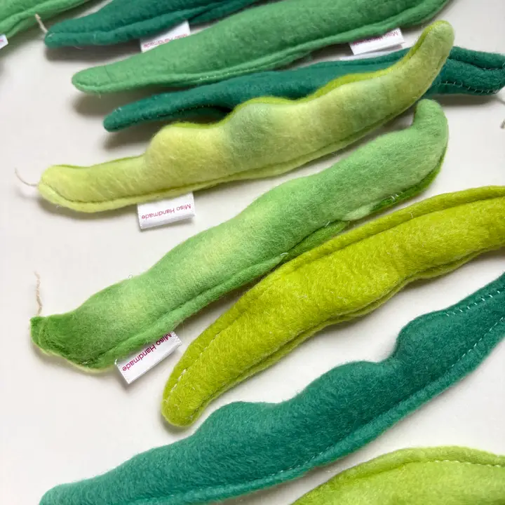 Wool Catnip String Beans