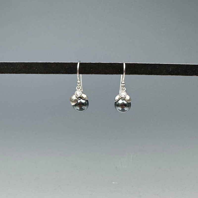 Berry Bloom Earrings in Silver and Gray Pearl - Heart of the Home LV