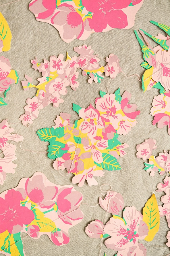 Blossom Garland - Heart of the Home Inc