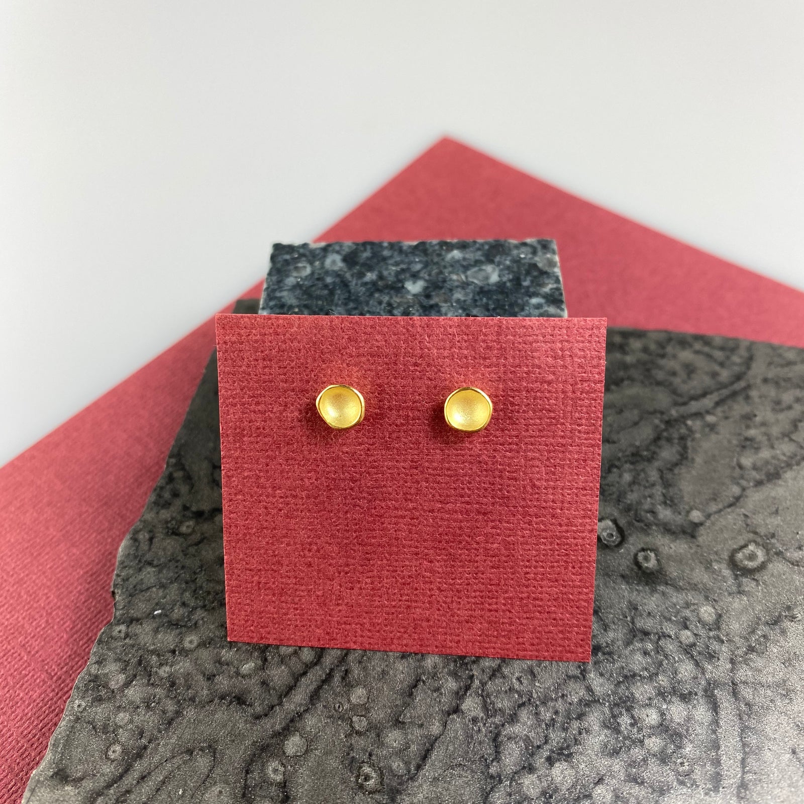 Medium Pod Post Earrings in Gold Vermeil - Heart of the Home PA