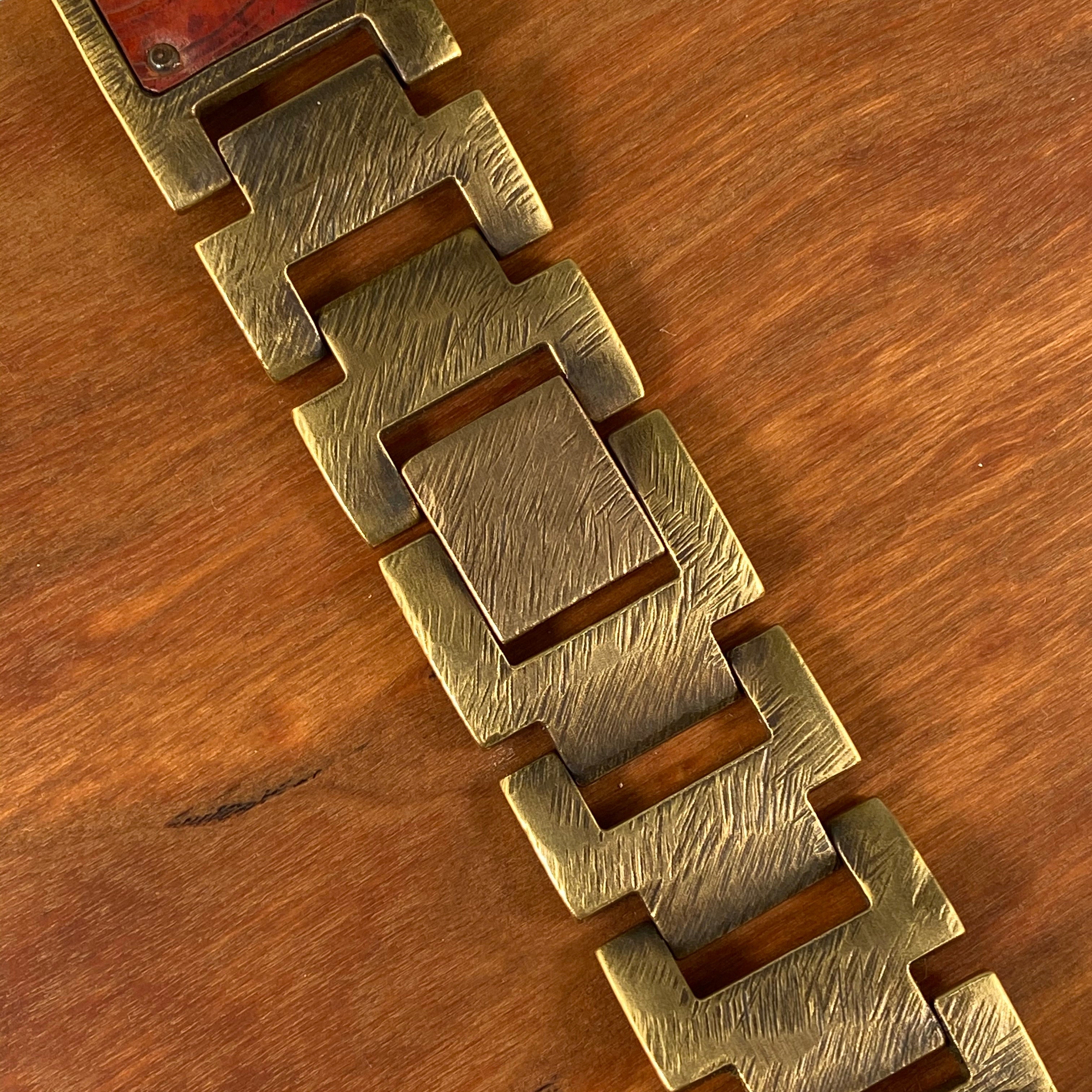 SLO2 Small Minstrel Watch - Heart of the Home PA