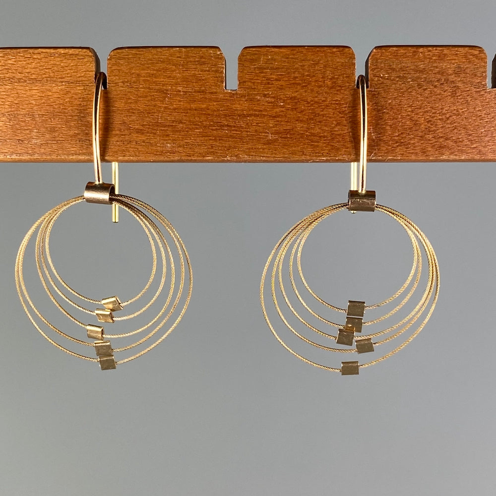 Graduated Circle Hook Earrings in Gold - Heart of the Home PA