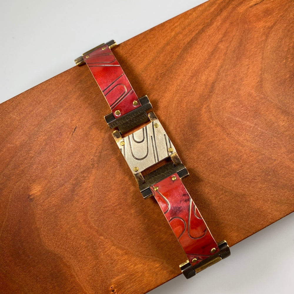 B33 Paperclip Texture Bracelet - Heart of the Home PA