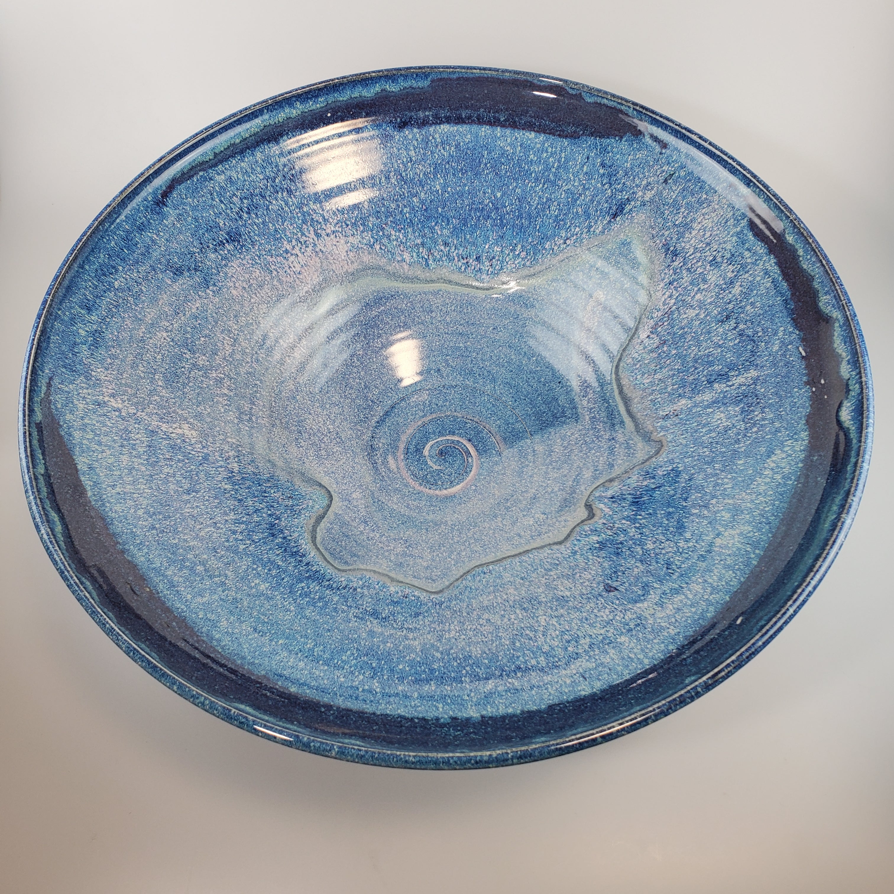Medium Serving Bowl - Heart of the Home PA