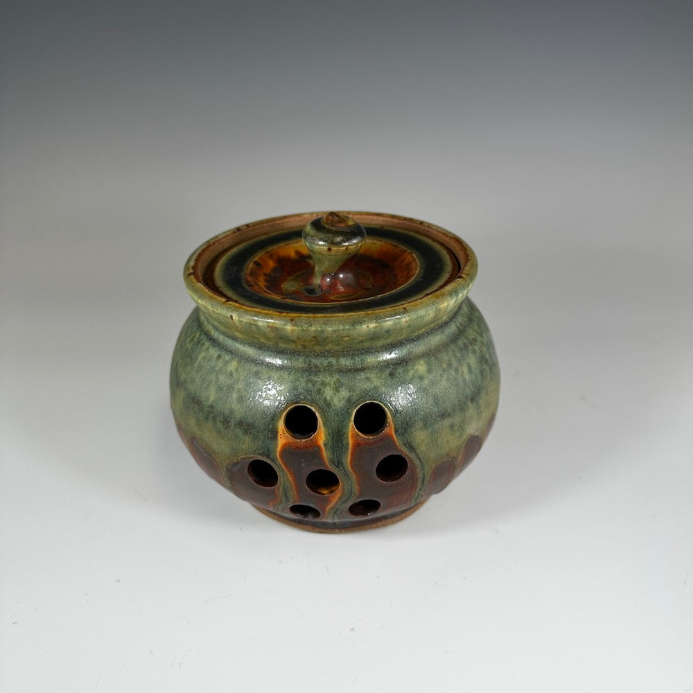 Garlic Keeer - Heart of the Home PA