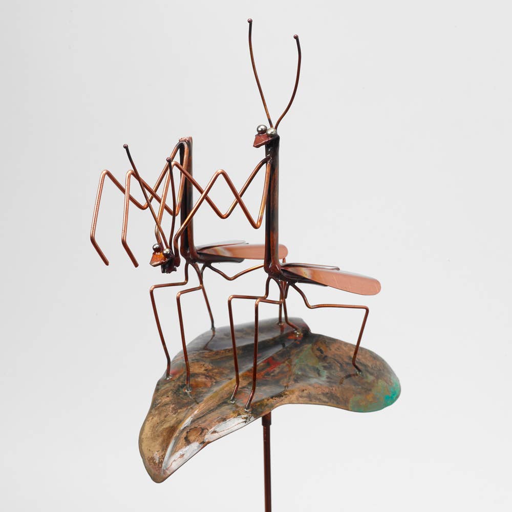 "Honeymoon" Praying Mantises Garden Stake - Heart of the Home PA