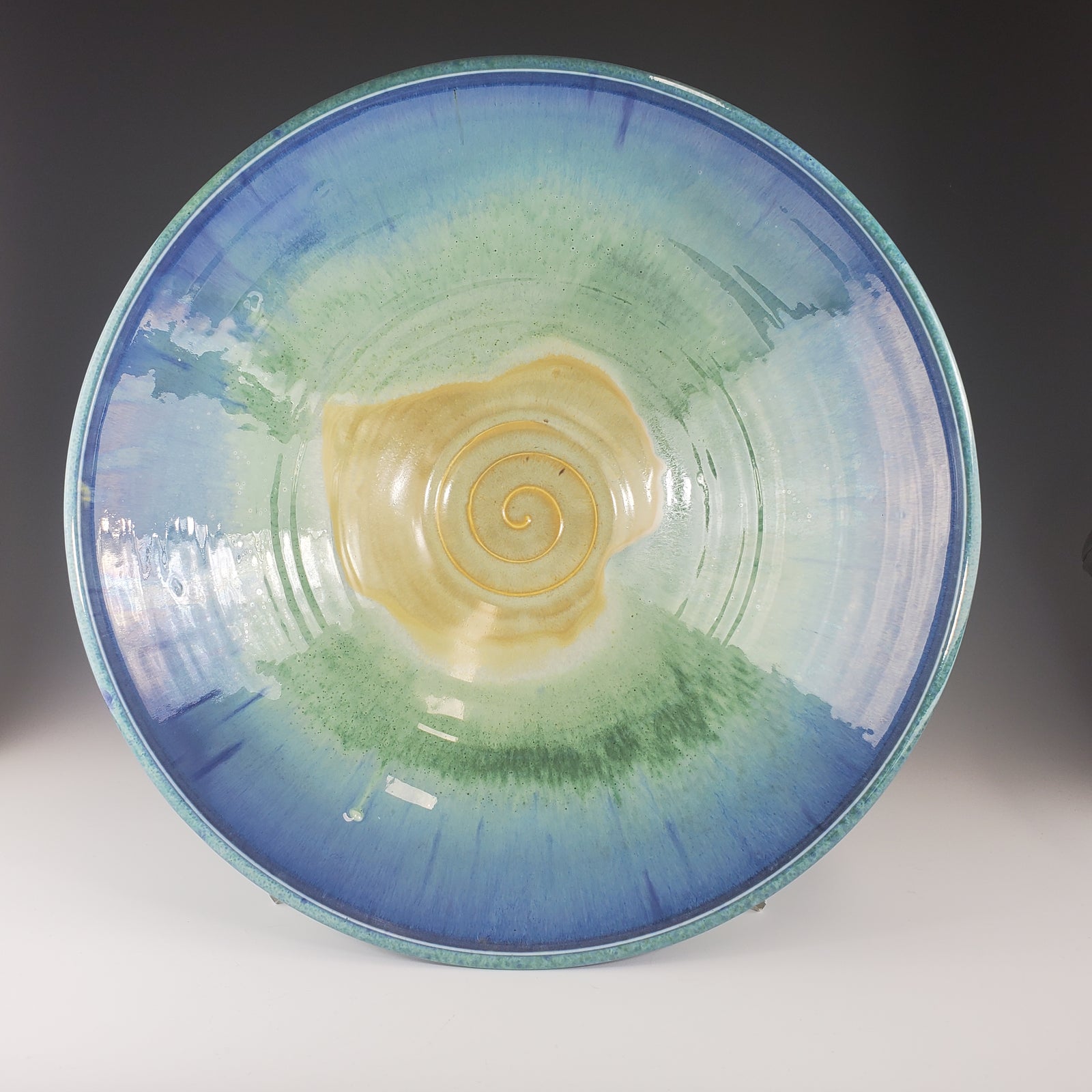 Medium Serving Bowl - Heart of the Home PA