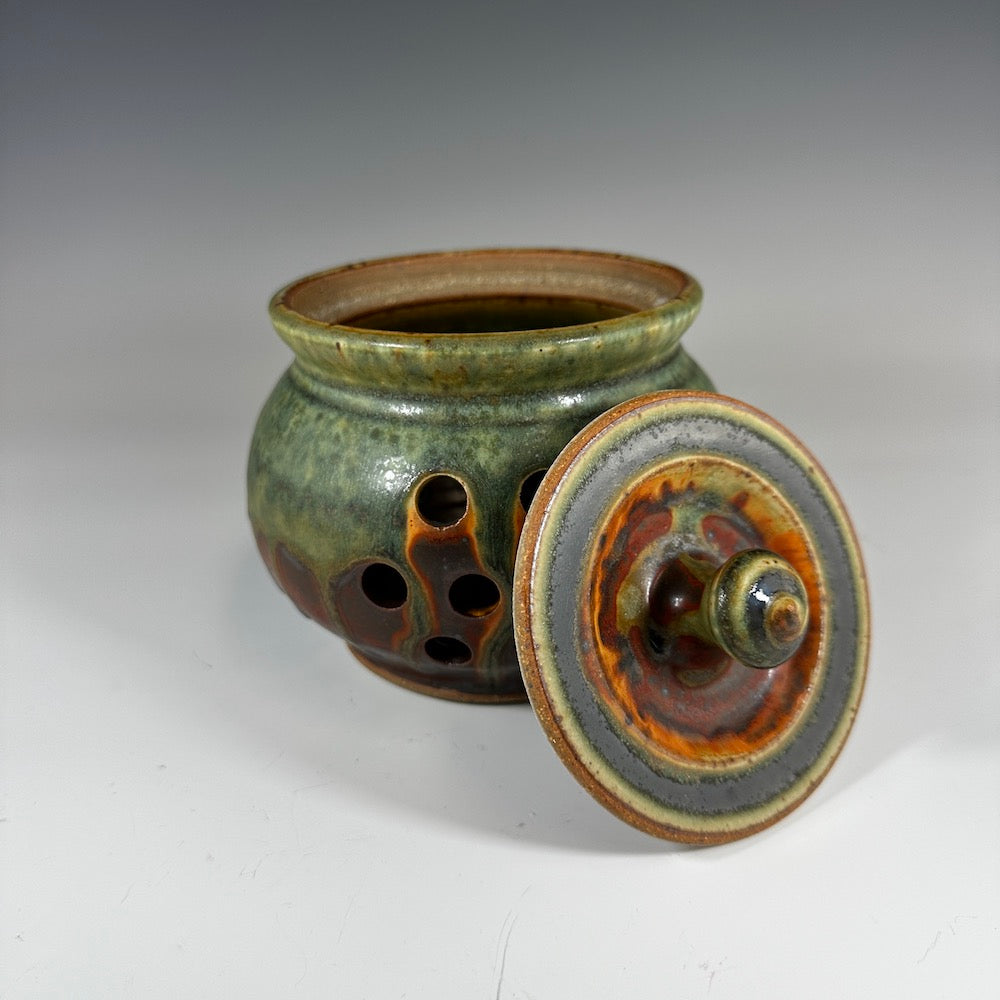 Garlic Keeer - Heart of the Home PA