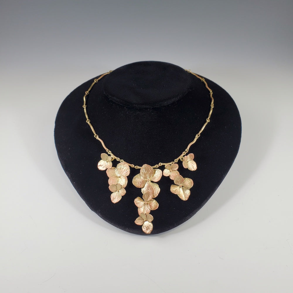 Hydrangea Contour Necklace - Heart of the Home PA